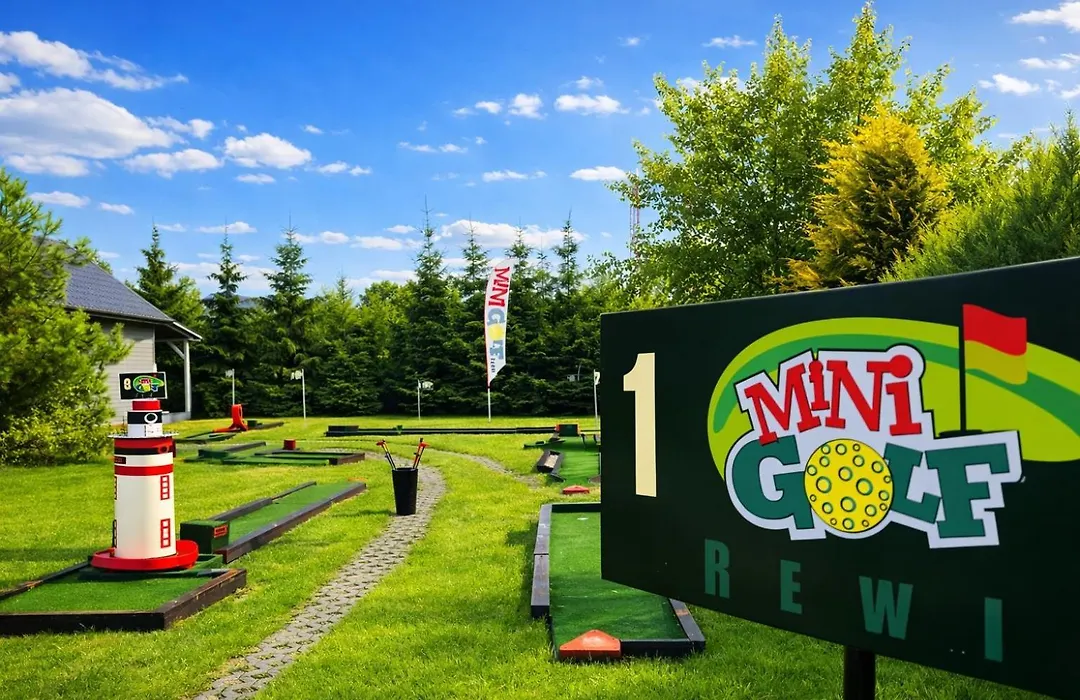Szept Fal & Minigolf-1